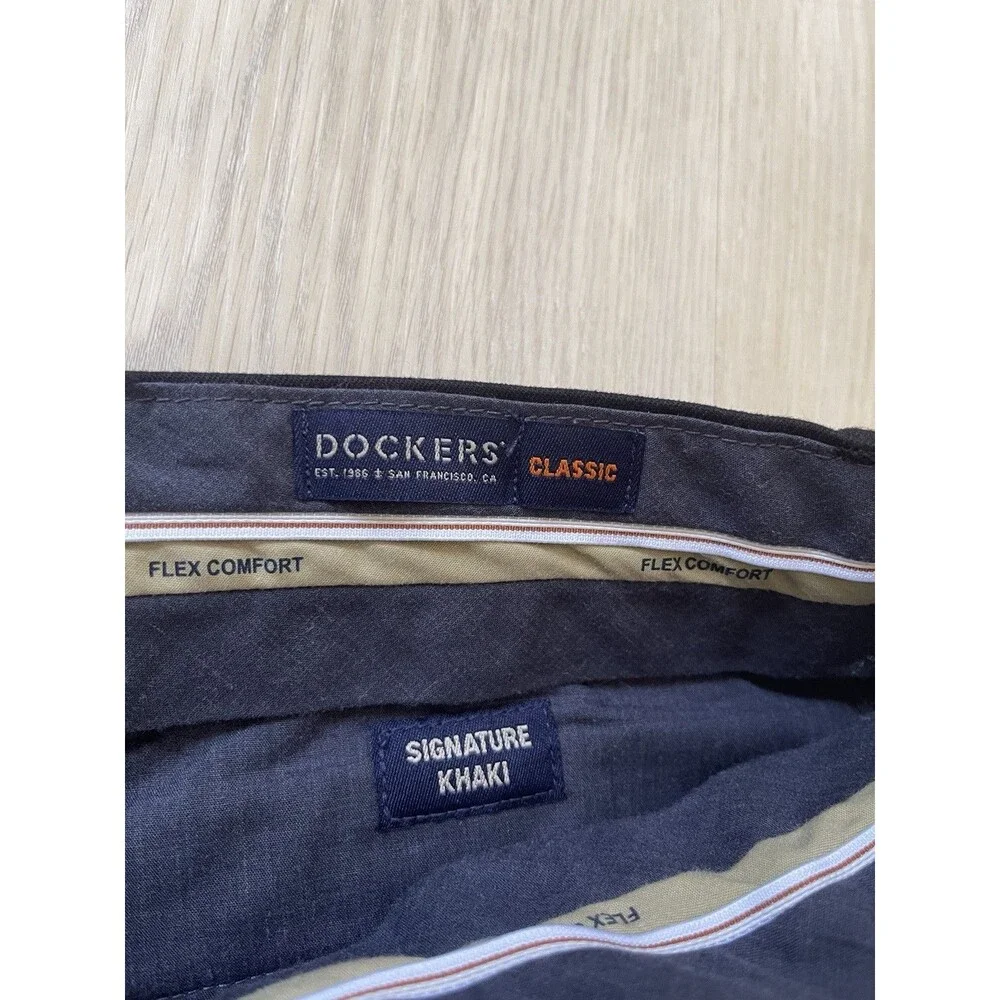Dockers Signature Khaki Men Black Classic Fit Pleated Twill Stretch Pants 34